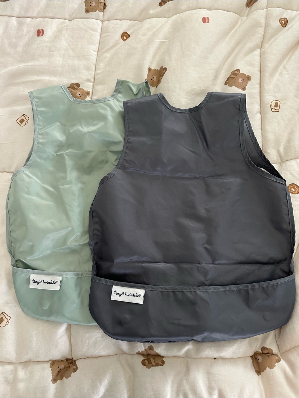 Set of two Tiny Twinkle sleeveless Bibs
Size 2-4 years